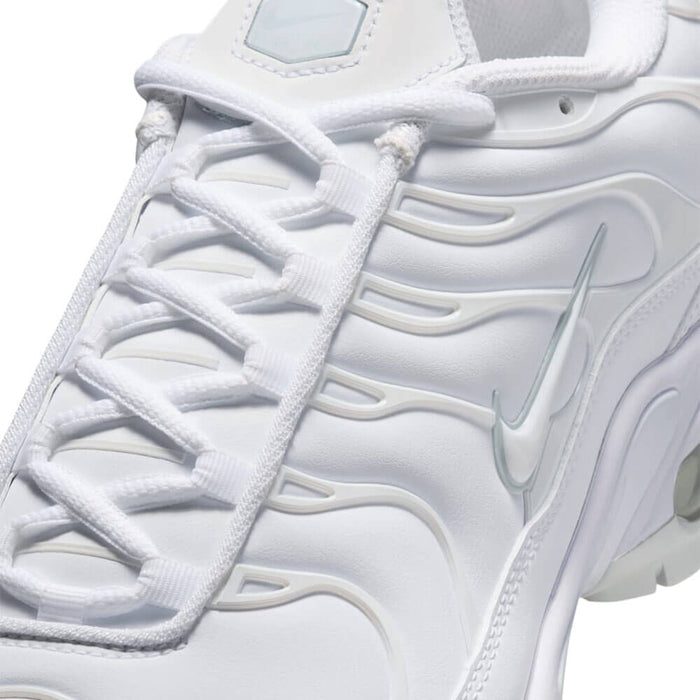 Nike Air Max Plus G Spikeless Golf Shoes White/Gold/Salsa Red/Pure Platinum - FW25 Unisex