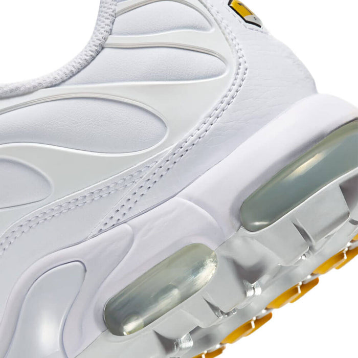 Nike Air Max Plus G Spikeless Golf Shoes White/Gold/Salsa Red/Pure Platinum - FW25 Unisex