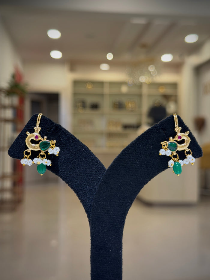 Bird Motif Emerald & Pearl Drop Bugadi / Tops Ear Cuffs