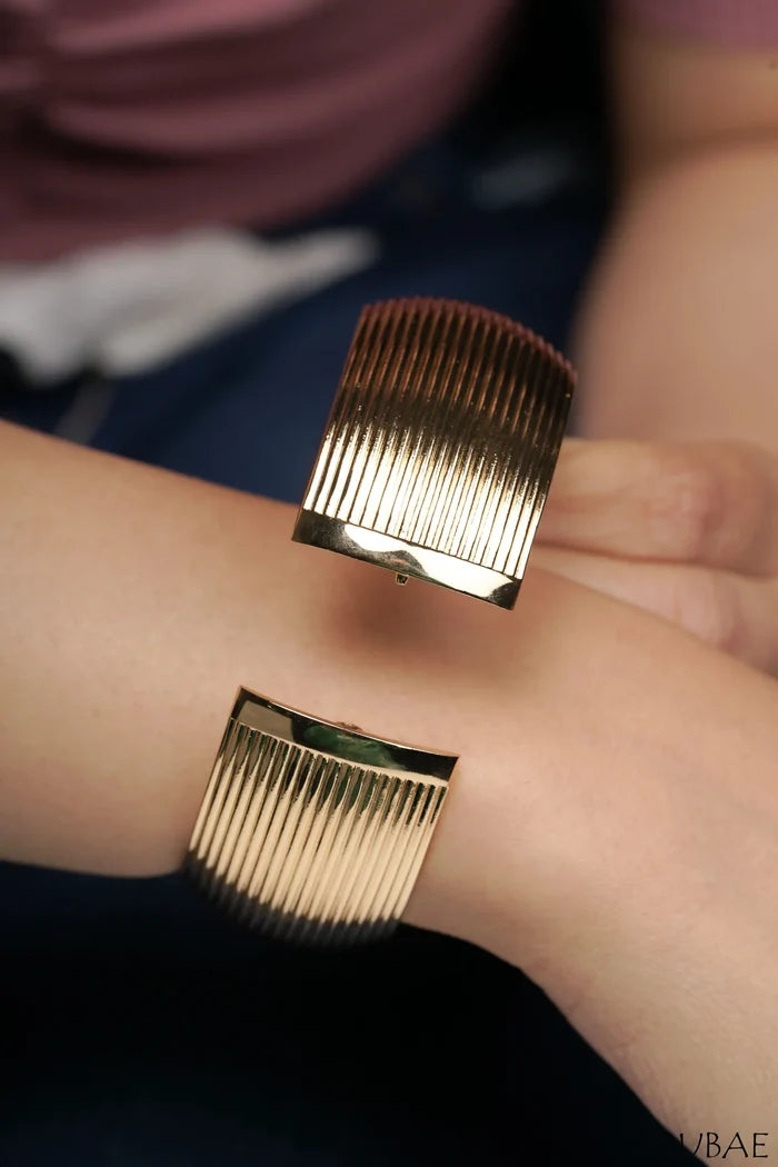 Olivia Chunky Free Size, Anti Tarnish Stainless Steel Bracelet-Gold - Single