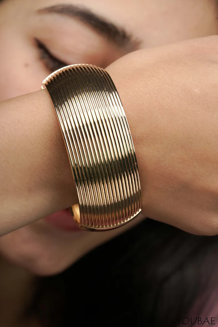 Olivia Chunky Free Size, Anti Tarnish Stainless Steel Bracelet-Gold - Single