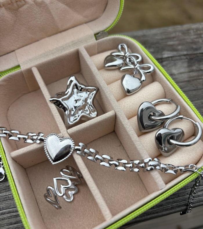Sweet Love Earrings
